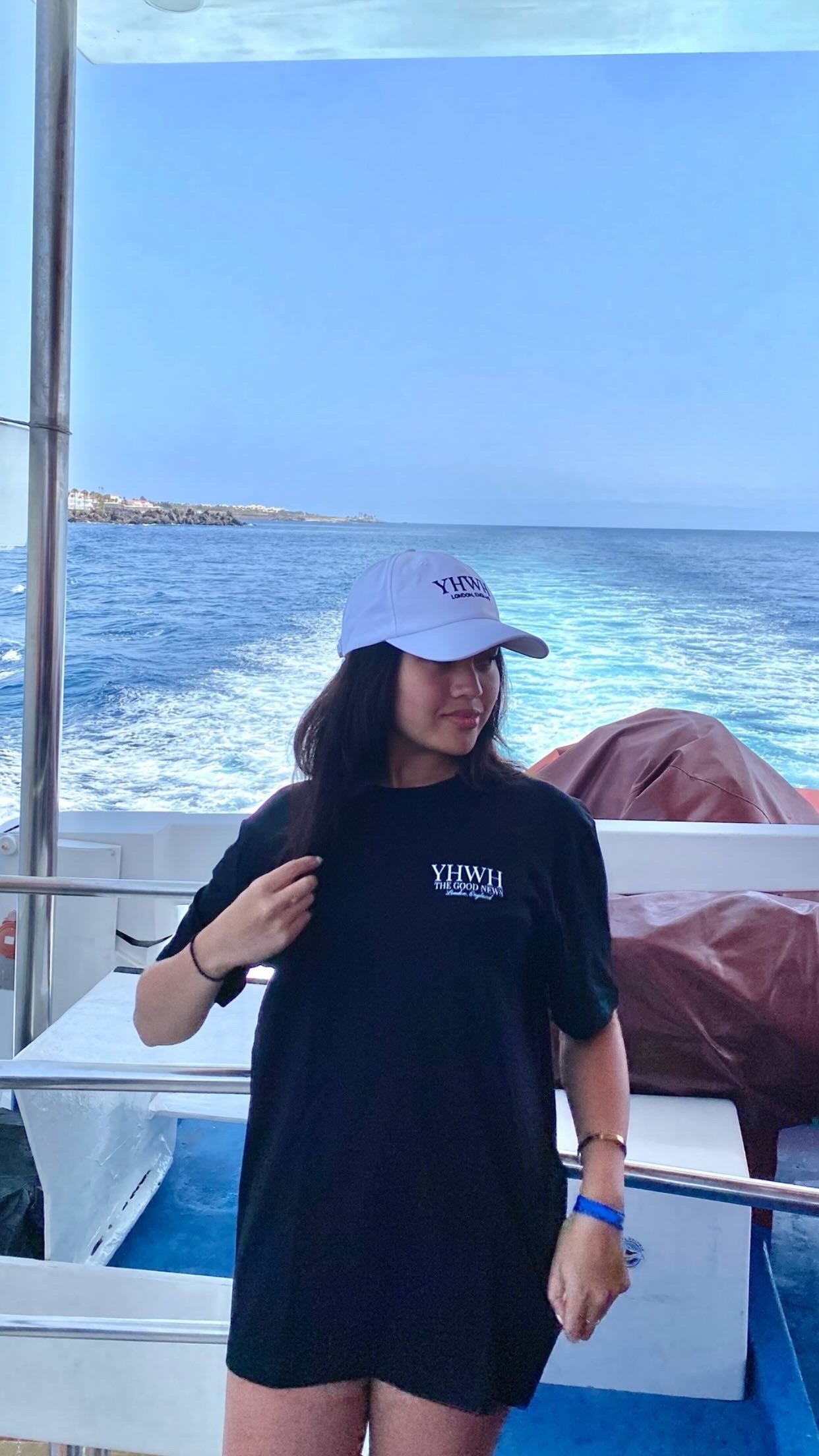 YESHUA TEE - BLACK
