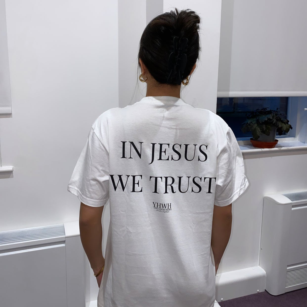 IN JESUS WE TRUST TEE - WHITE