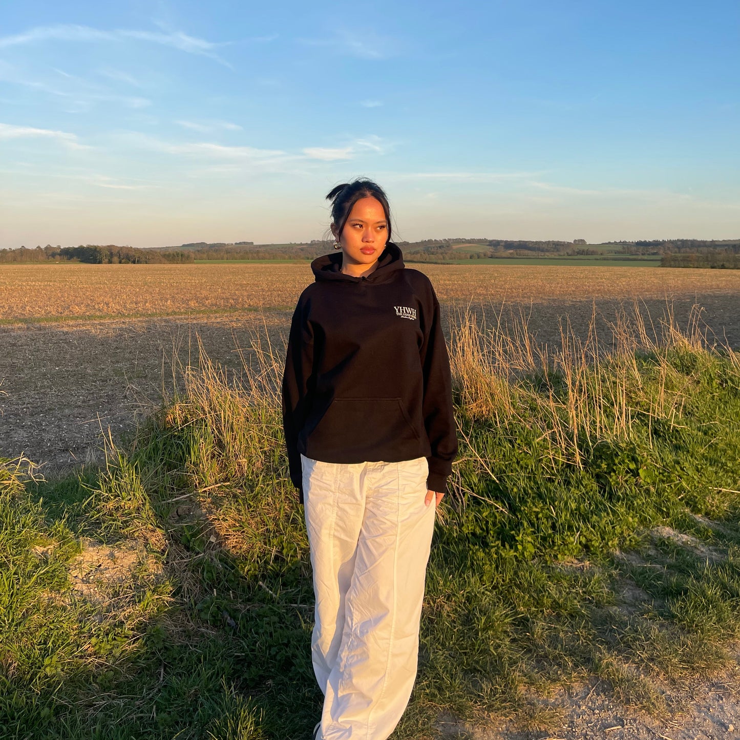 HERE I AM HOODIE - BLACK